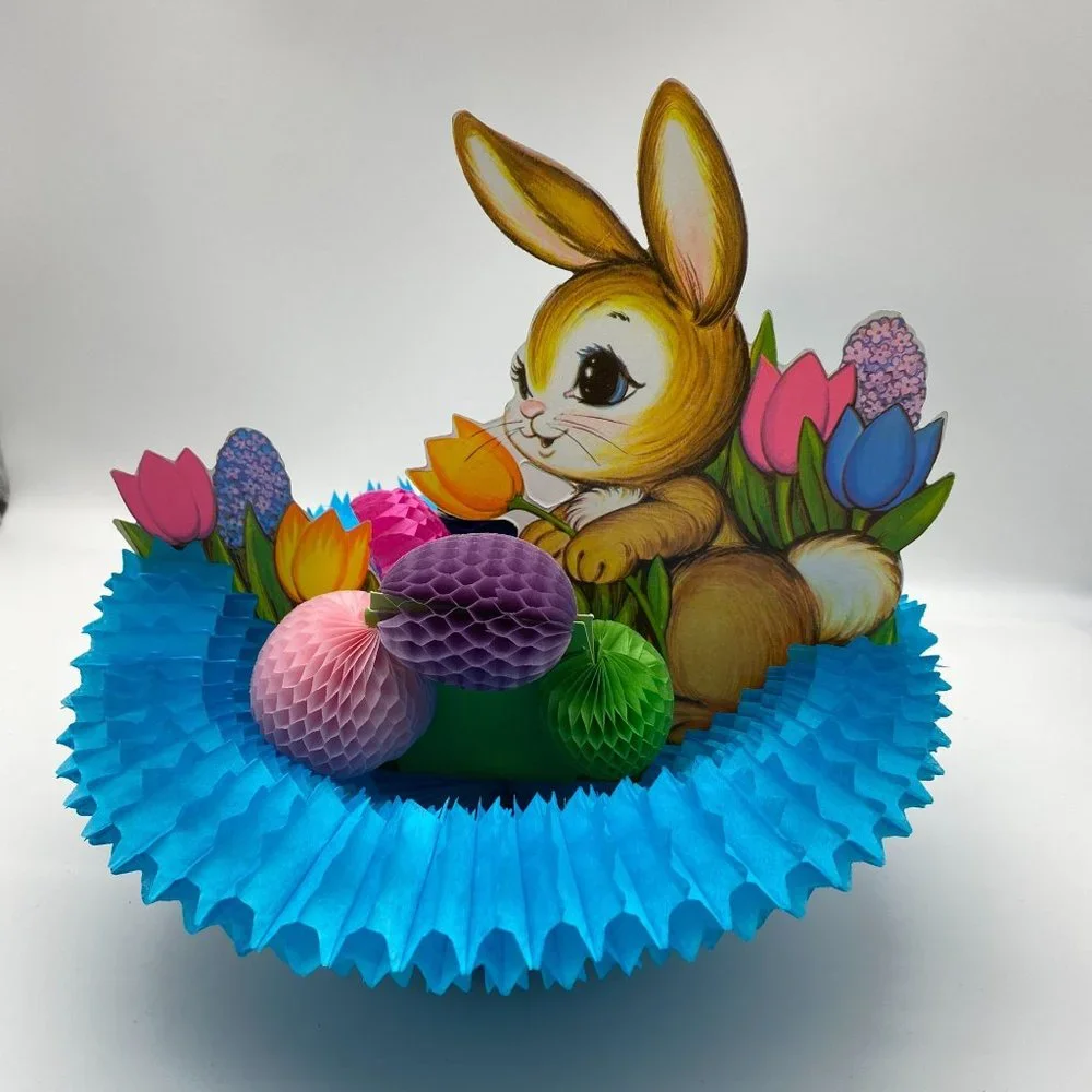 Vintage Beistle Bunny Nest honeycomb art tissue table center piece Easter‎